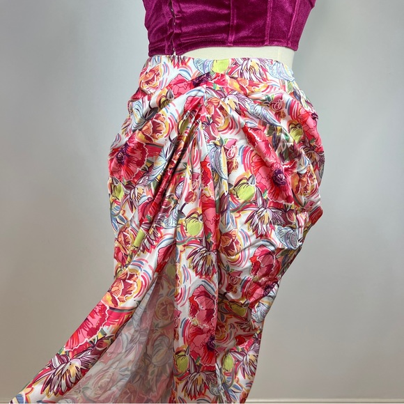 Ruched Floral Midi Skirt - Picture 5 of 16